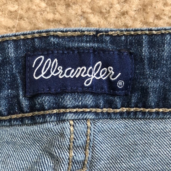 Wrangler distressed Aztec bootcut jeans - Picture 5 of 7